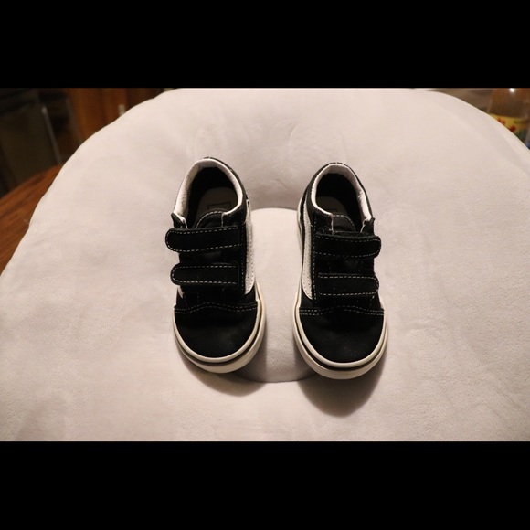 black and white vans youth